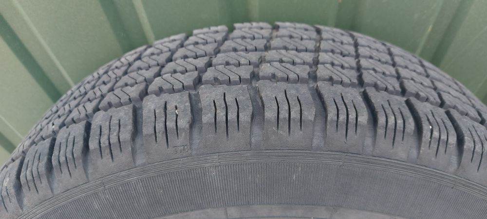 Продам Колёса на ниву волгу.