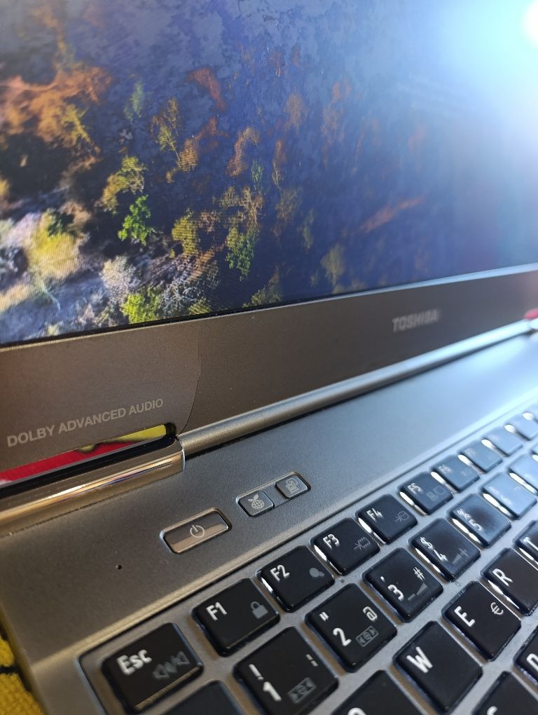 Toshiba Portege Z830 Ultrabook (i5-2467M - 10GB RAM - 256GB SSD)