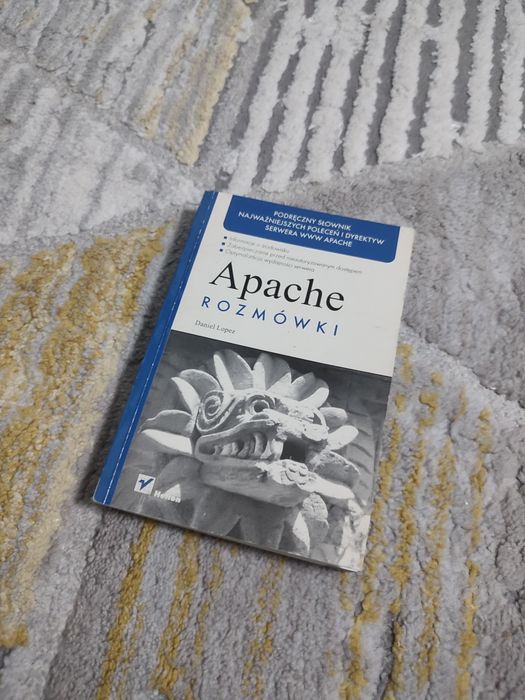 Apache Rozmówki Daniel Lopez