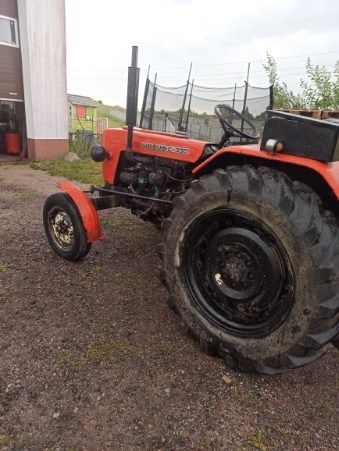 Minitraktorek Ursus C-330