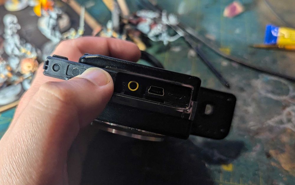 Цифровий фотоапарат SONY DSC-W15