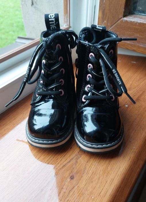 Зимові круті черевички для дівчинки