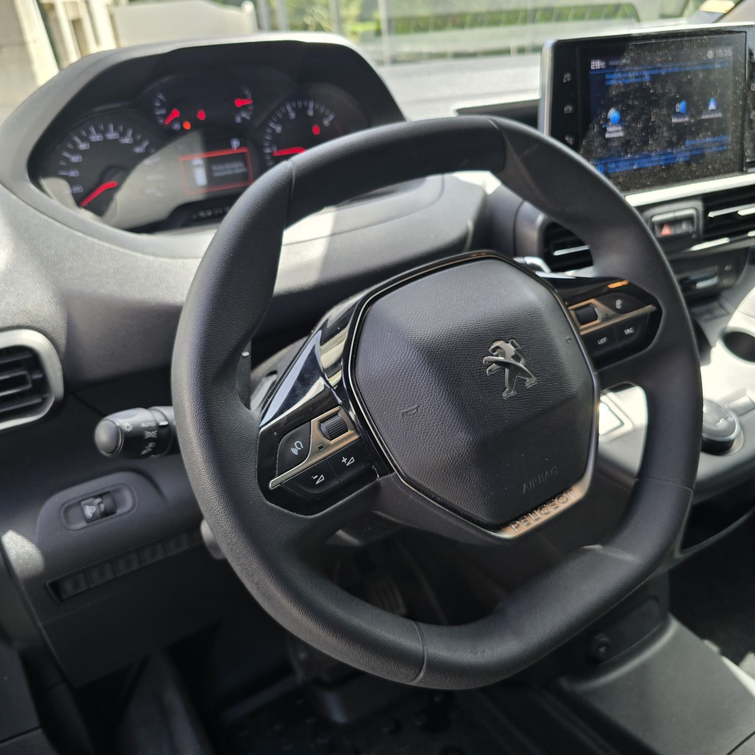 Peugeot partner ASPHALT AUT 130CV