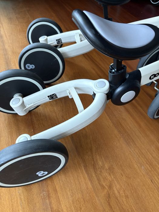 Gémeos 2 Triciclos evolutivos 3 em 1 Kinderkraft dos 12  meses aos 5 a