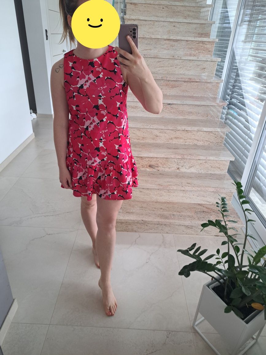 Sukienka w  kwiaty mohito 36 S różowa bez rękawów