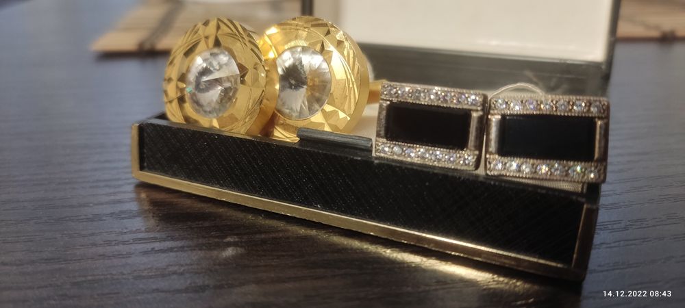 Запонки чоловічі, б/в.