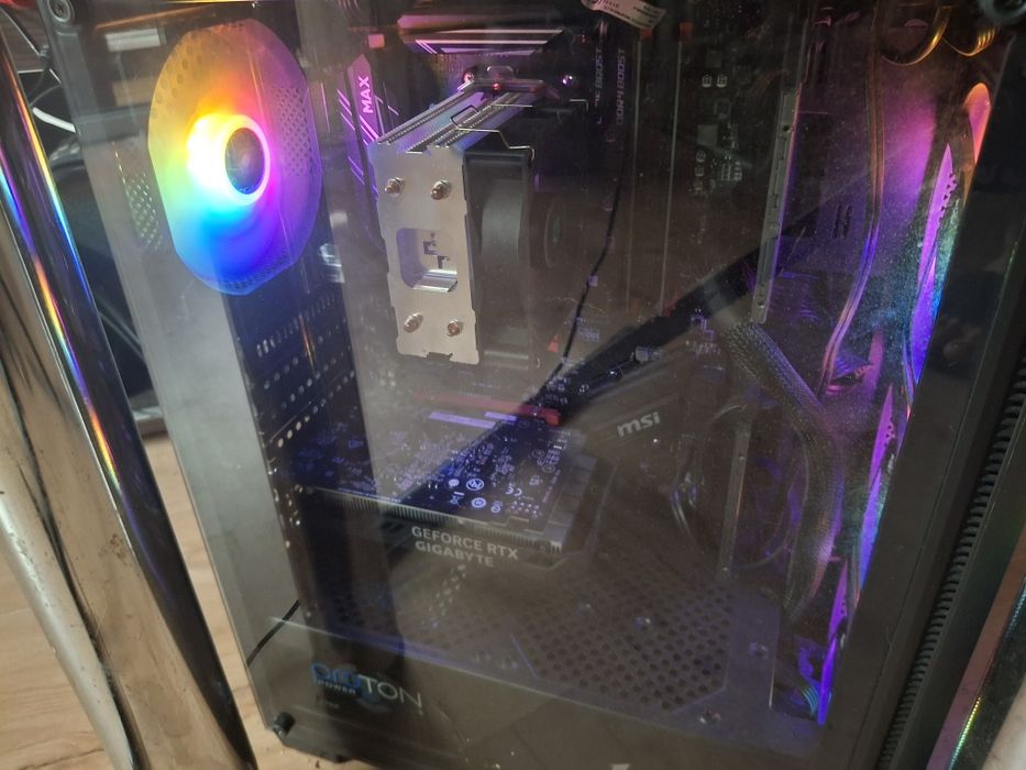 Комп'ютер та монітор RTX 3050 / Ryzen 5 3600 4.2hhz 16GB RAM