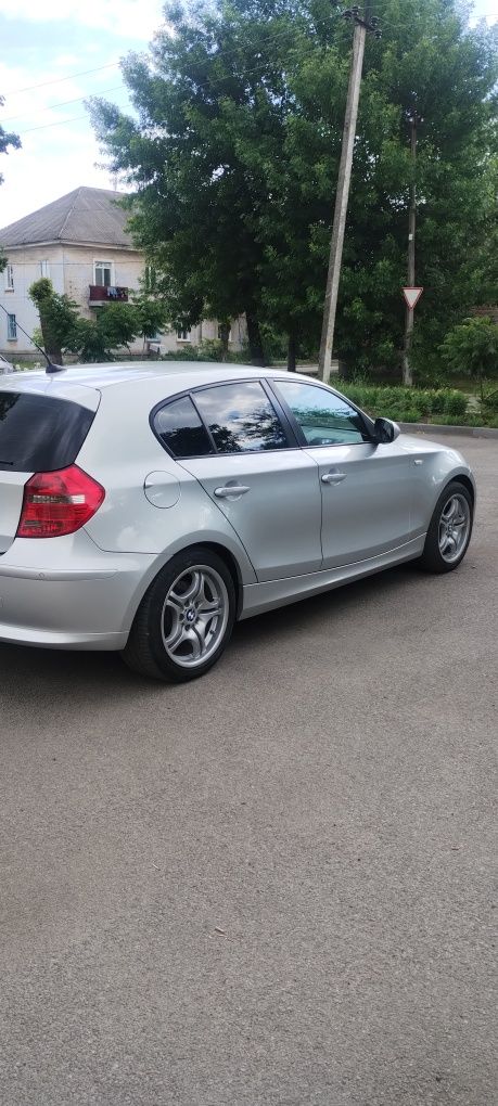 Продам BMW 1 серии