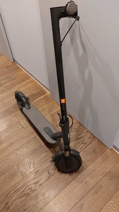 Hulajnoga elektryczna Xiaomi Mi Electric Scooter 1s
