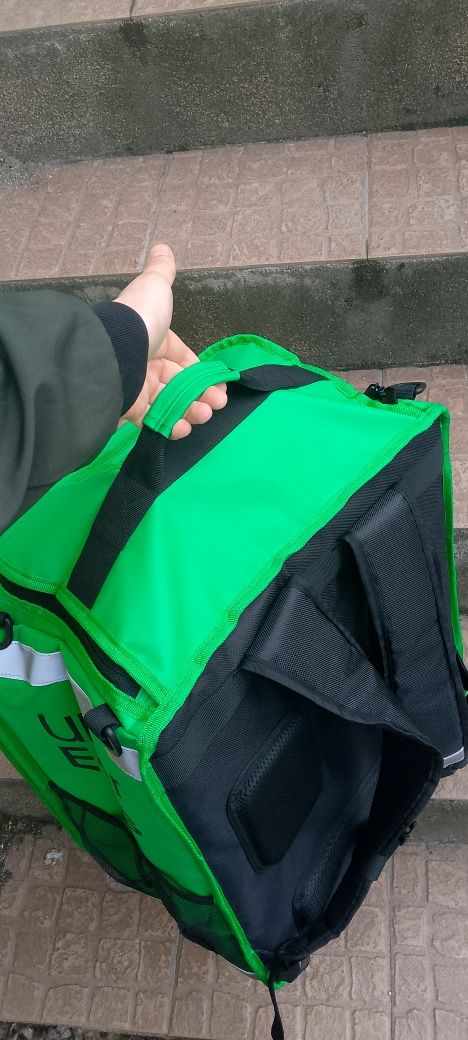 Torba Uber Eats dla dostawców, termiczna, prawie idealny stan.