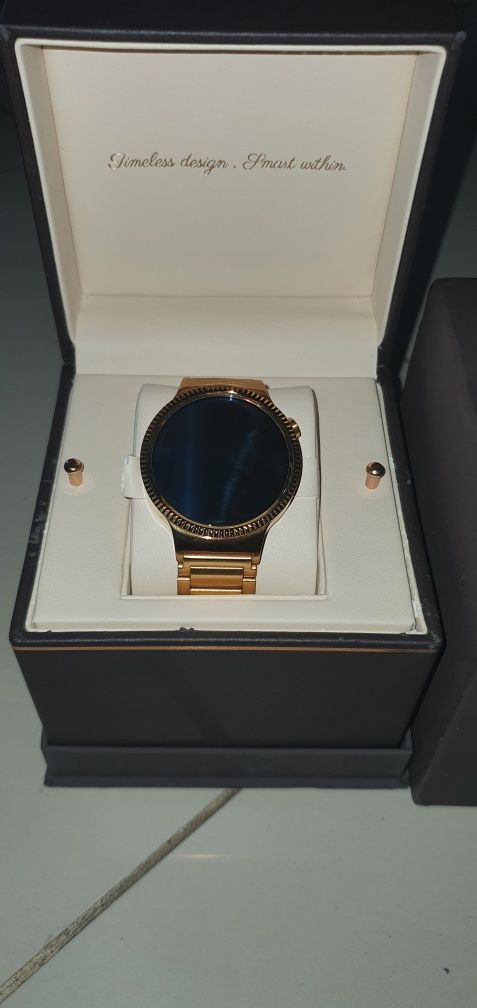 Huawei Watch Gold + Link Strap

W1