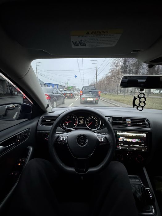 Volkswagen jetta 6. 2014 pik 2.0АТ(115кс)