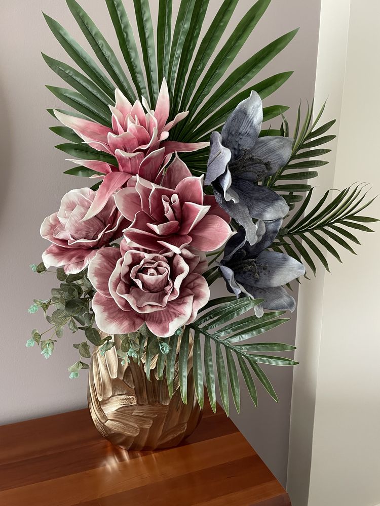 arranjo floral artificial