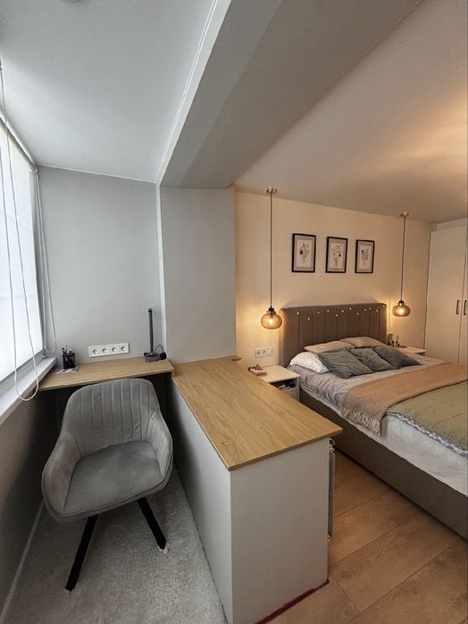 Центр міста! Сучасна трикімнатна квартира.