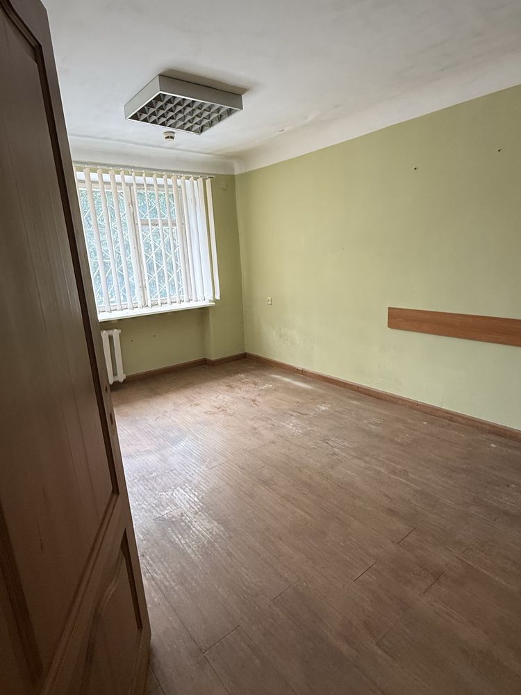 Здам в оренду офісні приміщення від 18-80кв.м р-н Відіна