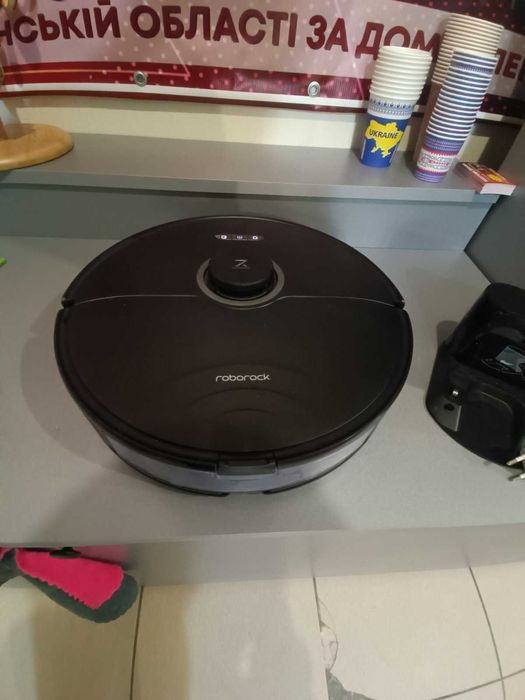 Робот-пилосос Roborock S8 Black ( сухе+вологе прибирання) Б\У ВЖИВАНИЙ