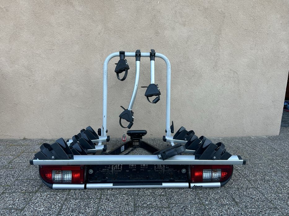 Bagażnik rowerowy Atera Thule na cztery rowery na hak holowniczy uchyl