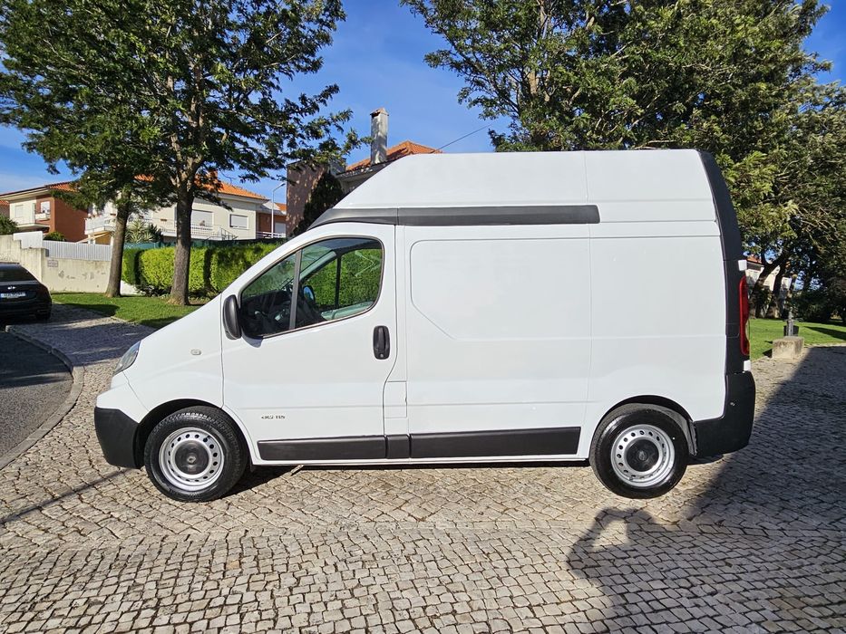 Vendo Renault trafic com apenas 36 mil km reais está como nova
