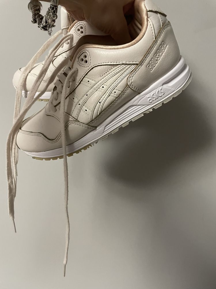 Gelsaga asics sportowe buty adidasy