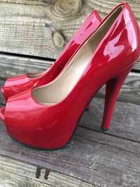 Жіночі туфлі,туфлі червоні