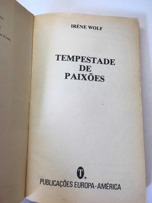 Livro - Tempestade de Paixões