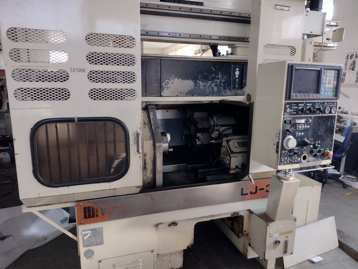 Tokarka CNC Wasino LJ-3B plus robot