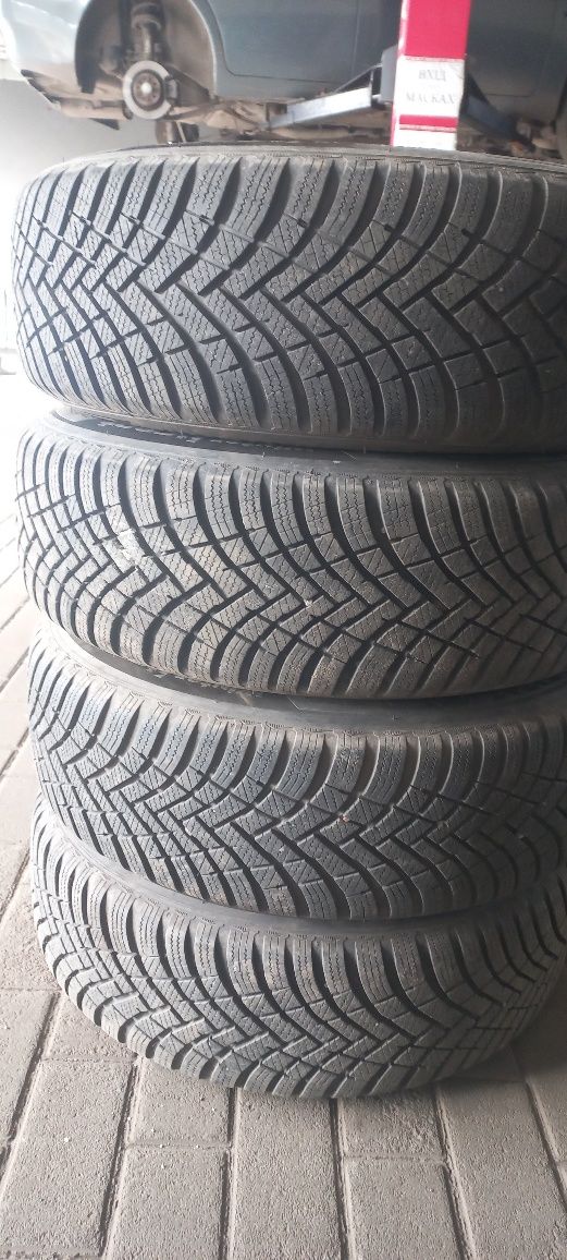 Зимові "Hankook" 205/65R16