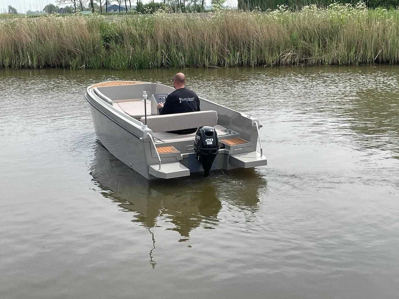 Łódź motorowa Valory 520 PREMIUM BARTBOATS