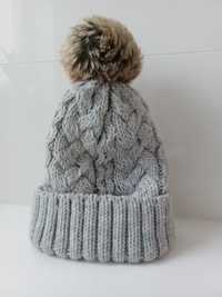 H&M ciepła czapka zimowa na polarze z pomponem