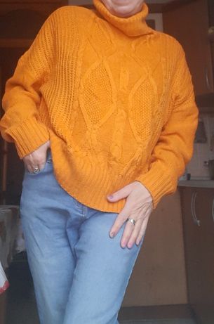 Яркий,модный,весенний свитерок