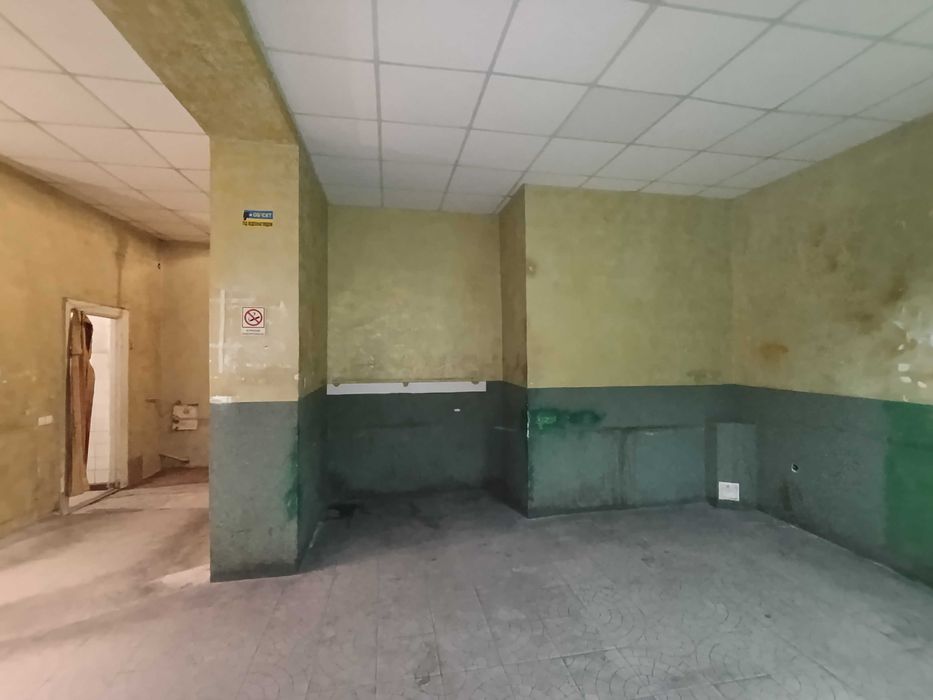 Фасад 90=45+45 м2 торгівлю сервіс 4 вхідні групи Глушка Шевченківський