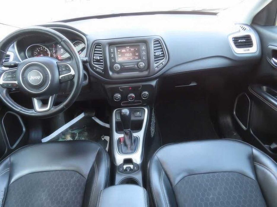 Jeep Compass Latitude      2018