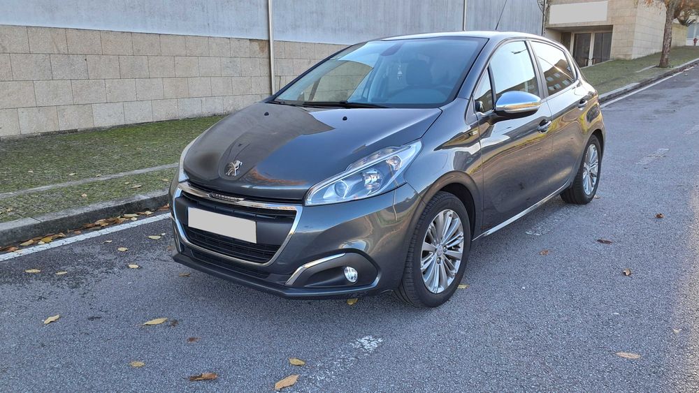 Peugeot 208 1.2 PureTech  STYLE