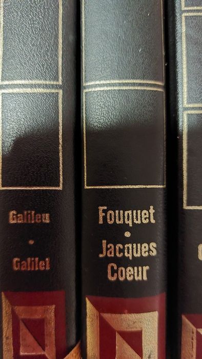 Coleção de livros antigos