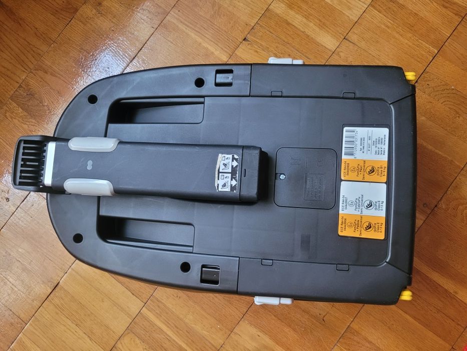 Система кріплення Isofikx та крісло автомобільне Махі-Соsi