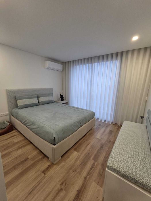 Moradia t3+1 com piscina no centro de Sanfins de Ferreira - A+