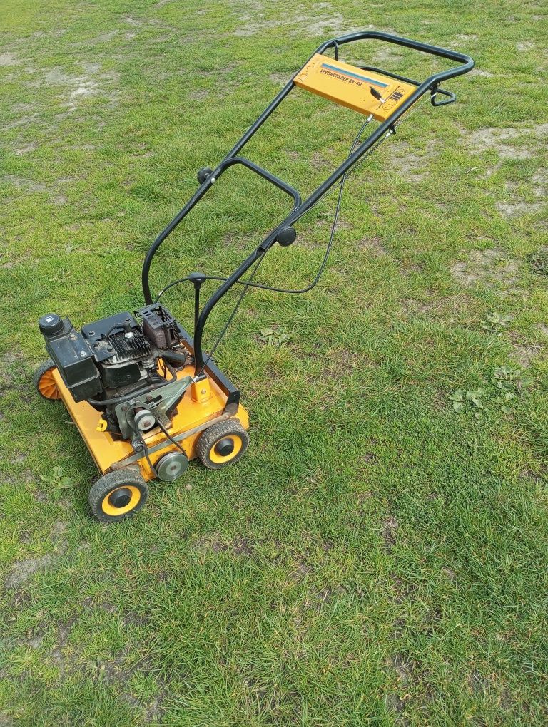 Wertykulator  tecumsech 3,5 km areator   aerator spalinowy z koszem