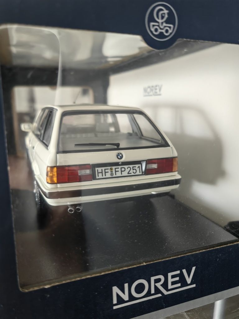 Модель автомобіля BMW 3 NOREV 1/18