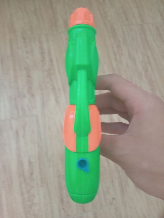 Водяной пистолет