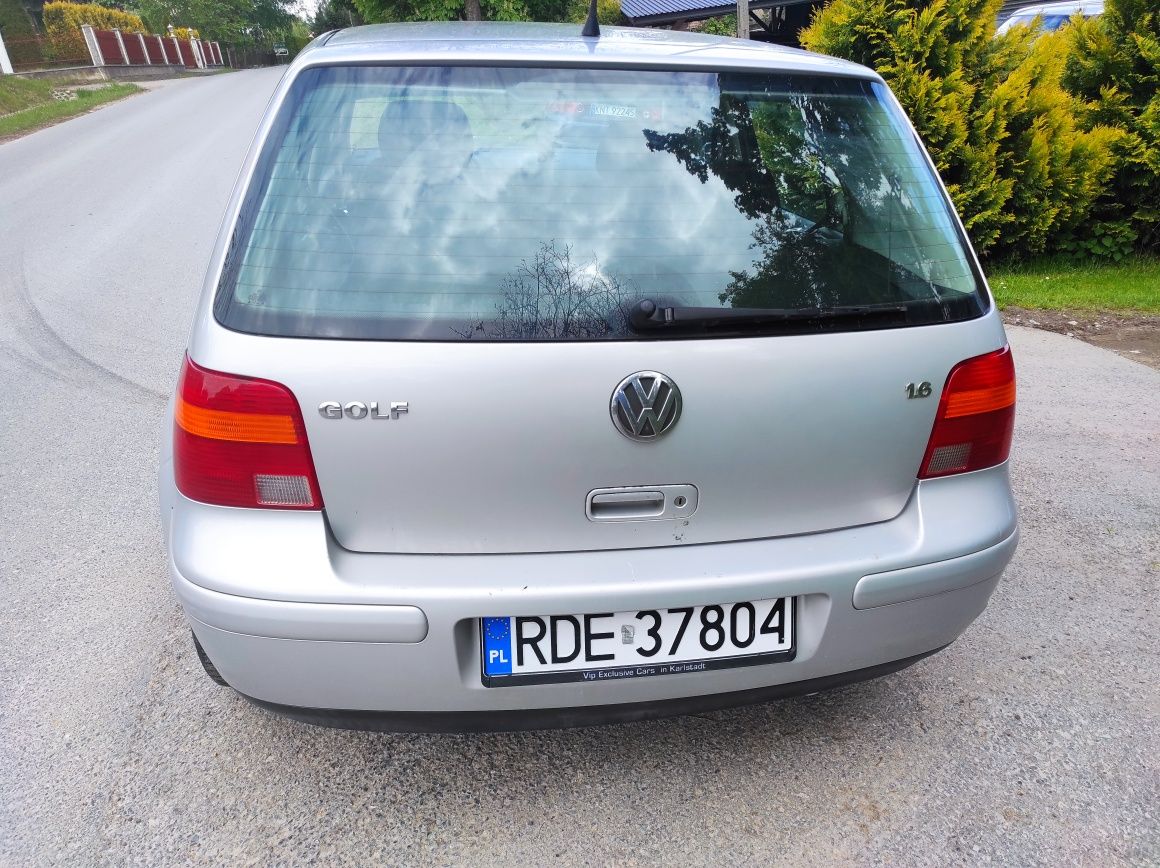 Volkswagen Golf IV, 1.6benzyna 1999r
