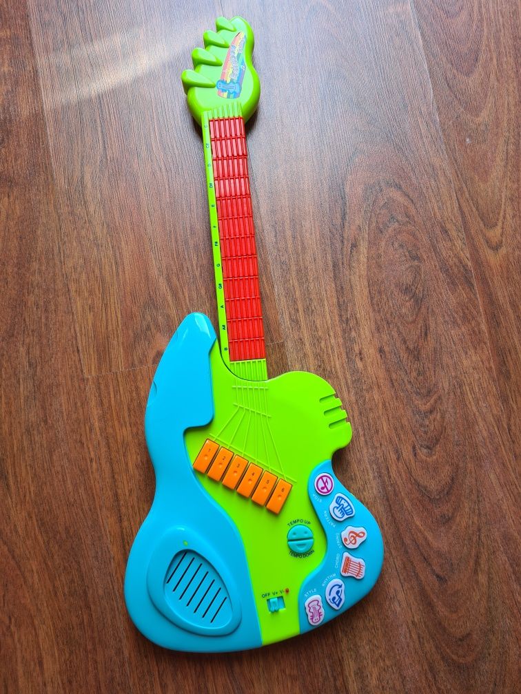 Guitarra interativa para criança