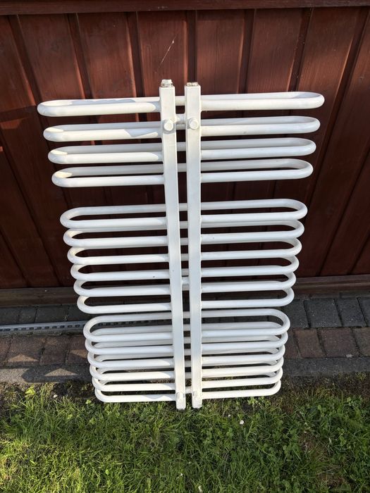 Sprzedam grzejnik drabinkę z termostatem wys. 97cm i szeroki 60cm.