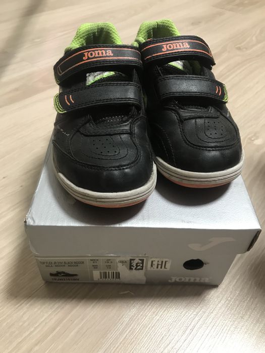 Футзалки  сороконожки joma