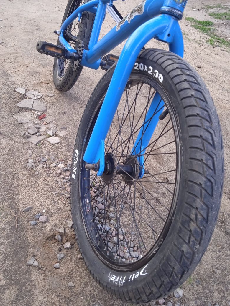 Продам BMX синього кольору