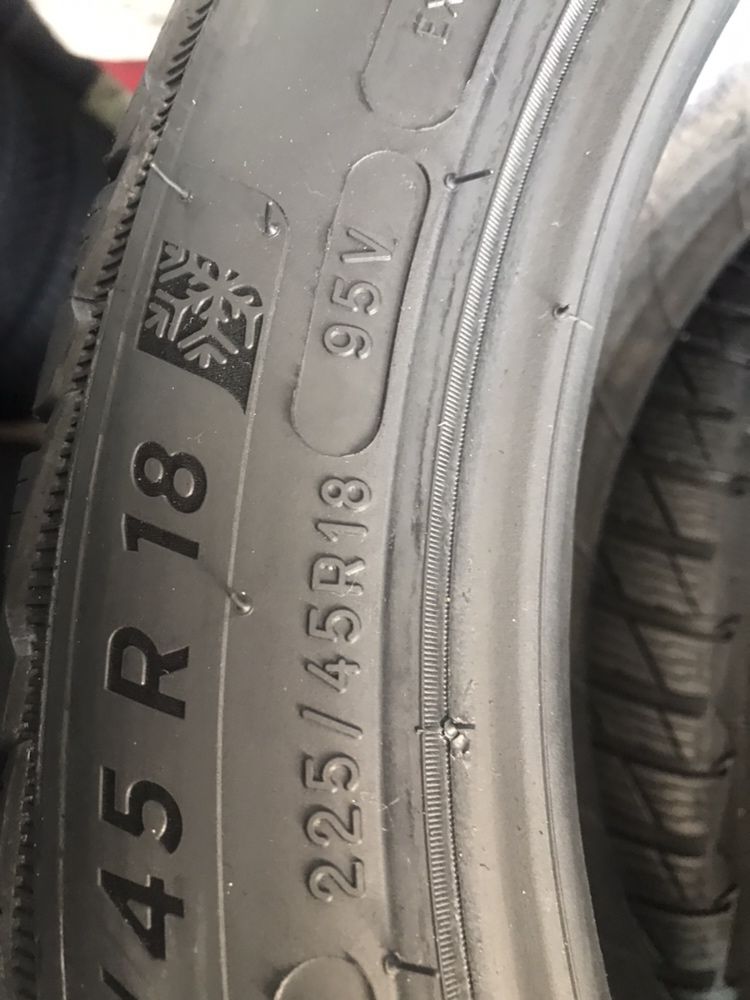 225/45/18 R18 Michelin Pilot Alpin 5 4шт зима