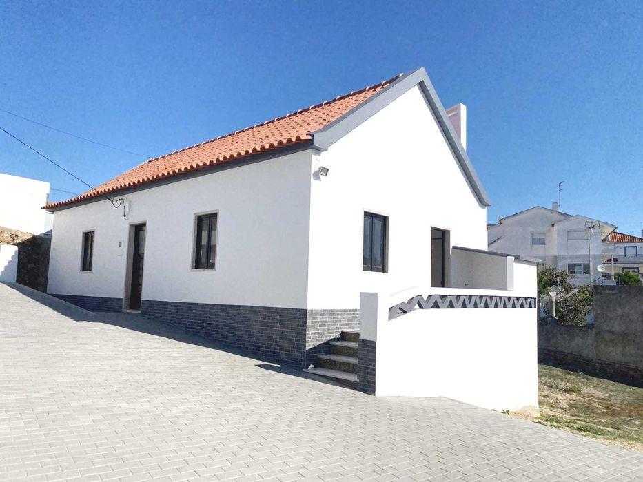 MORADIA TÉRREA T2  //   CAEIROS - MAFRA