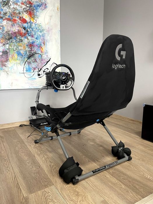 Fanatec DD pro + Playseat challenge x logitech