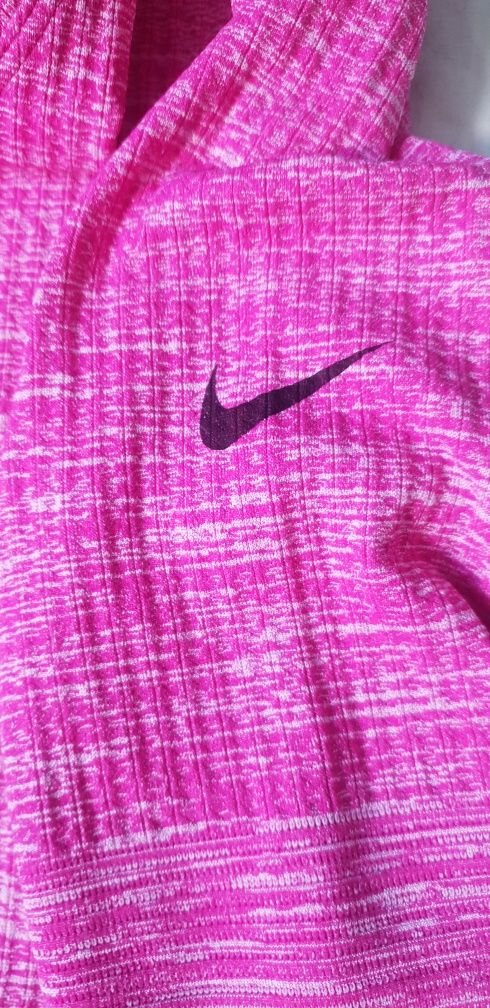 Bluza termoaktywna Nike Pro z kapturem