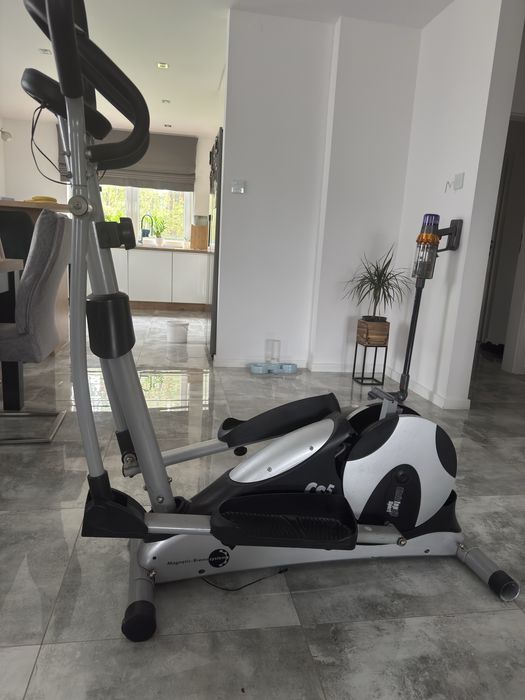 Orbitrek magnetyczny – sprzęt do ćwiczeń cardio, siłownia domowa