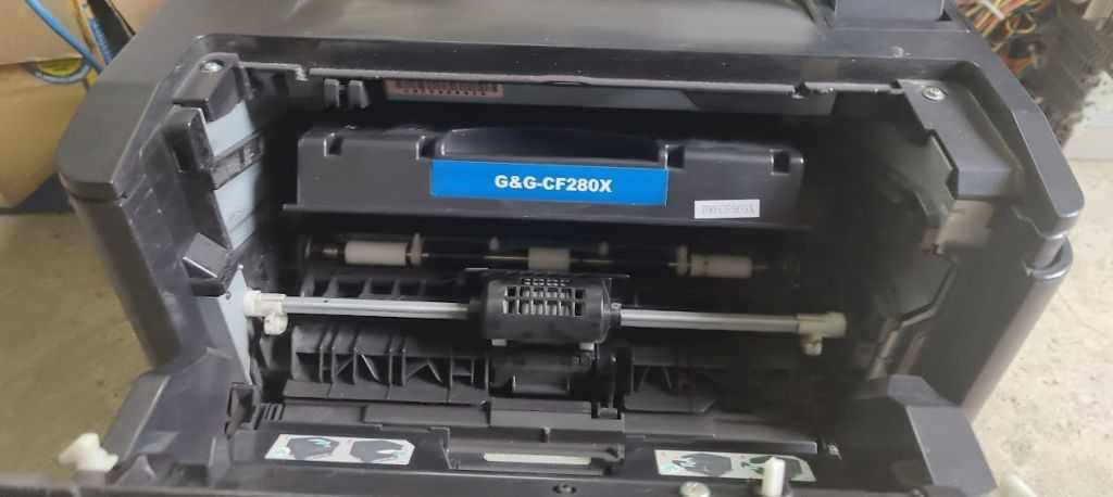 Лазерный принтер HP LaserJet Pro 400 M401dn с картриджем